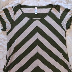 M LuLaRoe tan & olive striped Classic T